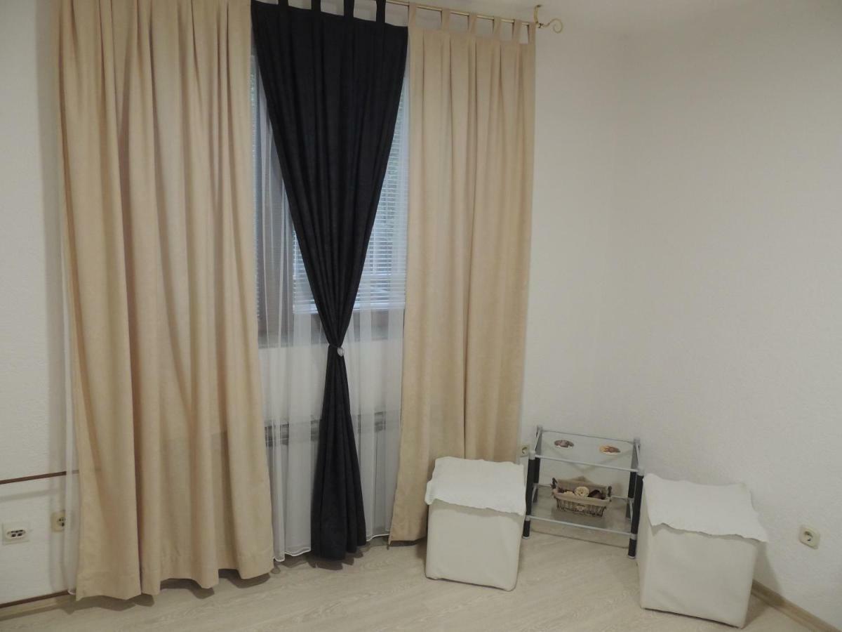 Apartman Azra Apartment ซาราเยโว ภายนอก รูปภาพ